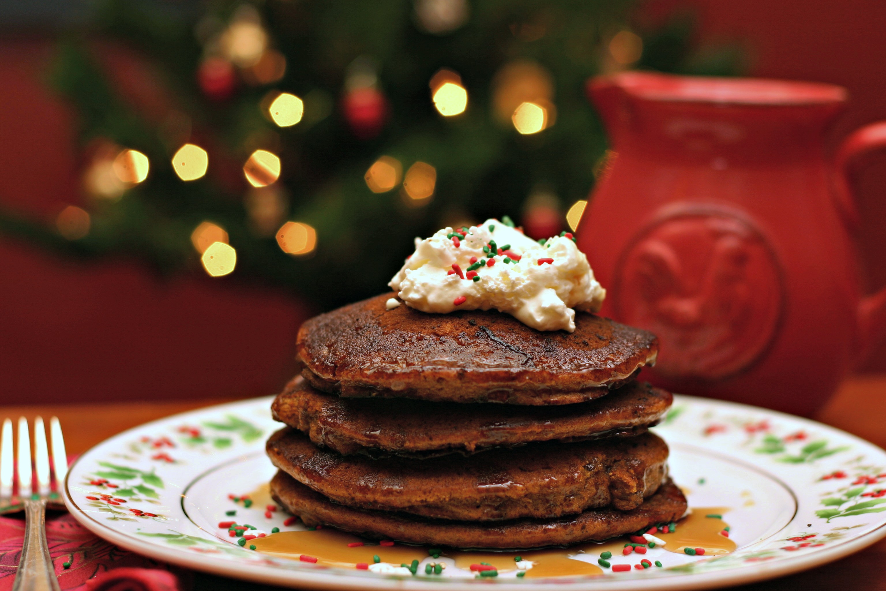 Gingerbread Pancakes | Dishin &amp; Dishes